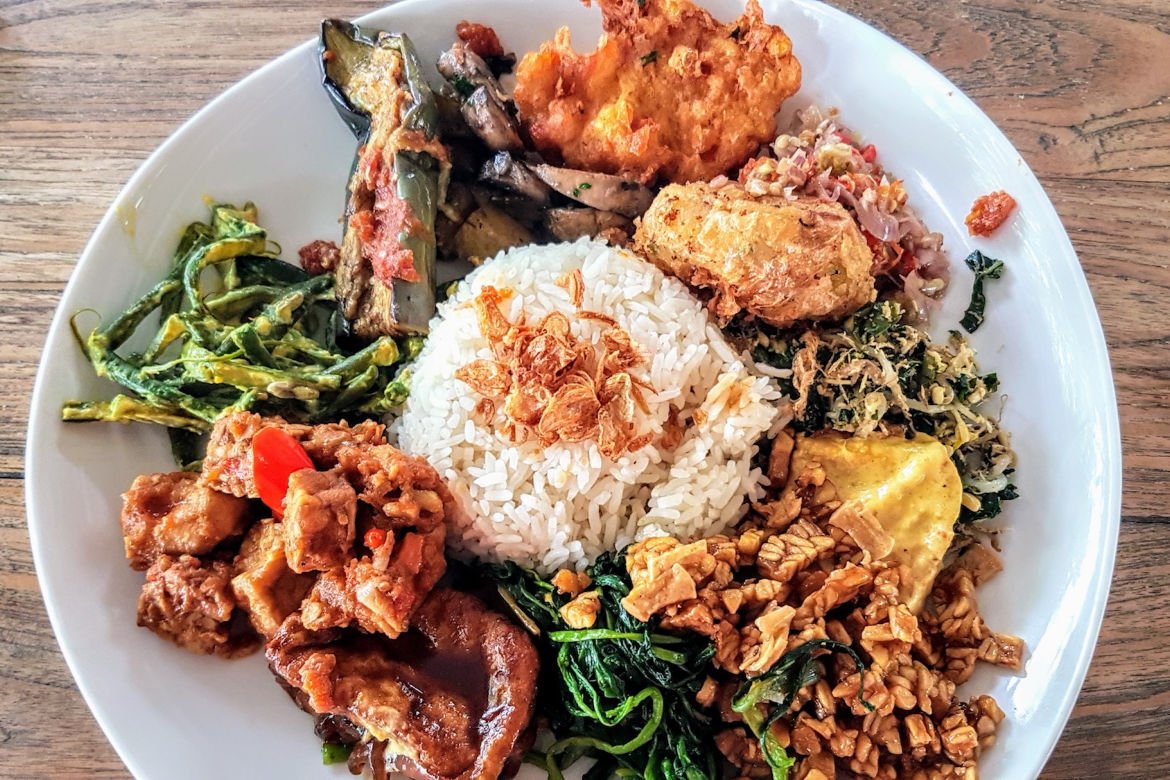 Exploring Bali’s Famous Nasi Campur Eateries